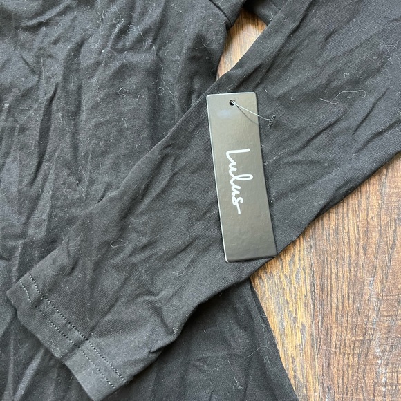 Lulus Off-the-Shoulder Cropped Long Sleeve - Picture 3 of 4